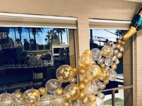 Cupón descuento oferta Kit de globos de 42 piezas con botella de champán y globos nacarados