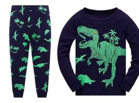 Cupón descuento oferta Pijama infantil de manga larga con estampado de dinosaurios: 4-5 años