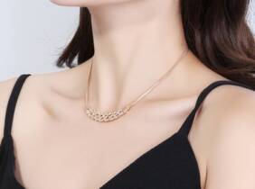 Cupón descuento oferta Collar gargantilla con cristales: x1 / Plata