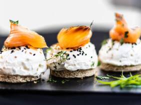 Menú libanés con bebida y postre o café en Restaurante Abara