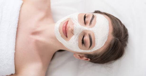 Rutina facial o kinesiolifting facial en Centro Estético Laura Lorente