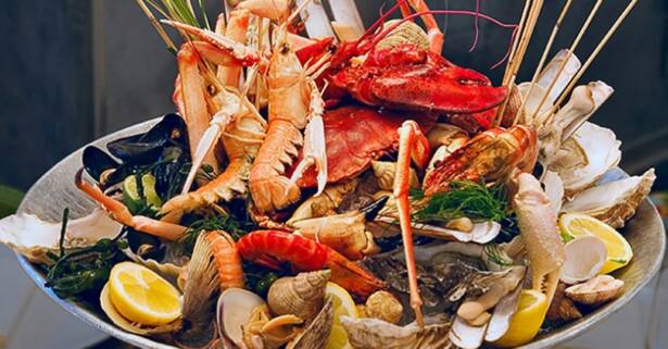 Menú de mariscada con vino en Restaurante Goyo