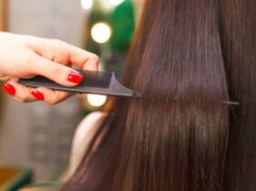 Adiós frizz: alisado de queratina
