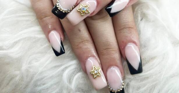 Valencia 1 o 3 sesiones de manicura y/o pedicura semipermanente para 1 persona