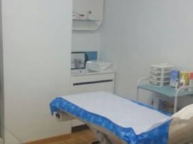 Málaga ¡Rostro renovado! Higiene facial con mesoterapia virtual y fototerapia