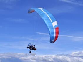 Madrid Vuelo en paramotor de 20 minutos para 1 o 2 personas con fotos