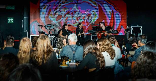 Madrid Menú de picoteo con show de música en directo para 2 o 4 personas