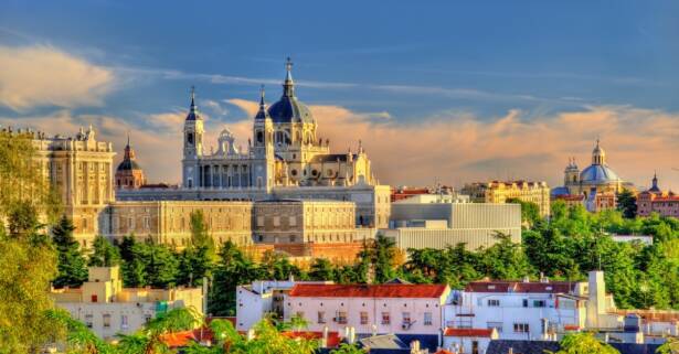 Madrid Explora Madrid desde lo alto con un tour panorámico y flexible en bus