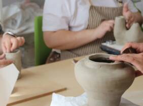 Madrid Curso intensivo de cerámica con bebida y picoteo
