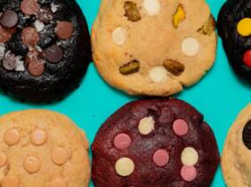 Madrid Caja de cookies normales o rellenas con tamaño y sabor a elegir