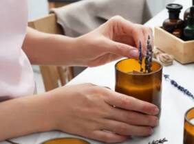 Madrid Taller para crear tu propia vela con vino y tapas para 1 o 2 personas