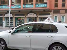 Barcelona Curso teórico intensivo de conducir con 2 o 4 clases prácticas