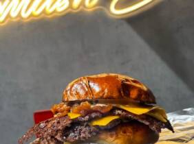 Las Palmas Menú de smash burger para 2 o 4 con postre