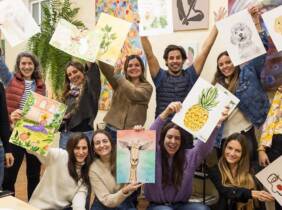Barcelona Experiencia ""arte y vino"" para 1 o 2 personas con acuarelas y bebida