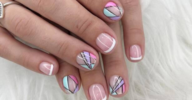 Barcelona Manicura y/o pedicura con esmaltado clásico o semipermanente