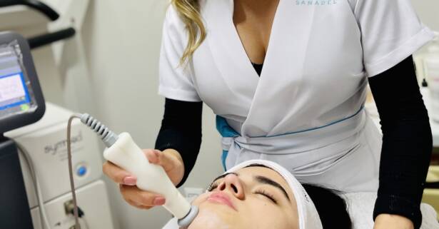 Alicante Limpieza facial profunda con exfoliación y tratamiento especializado