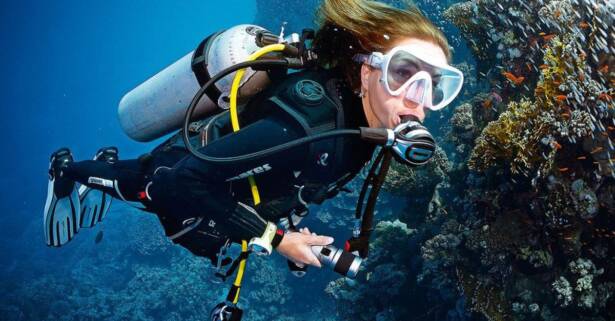 Girona Bautismo de buceo para 1 o 2 personas con material