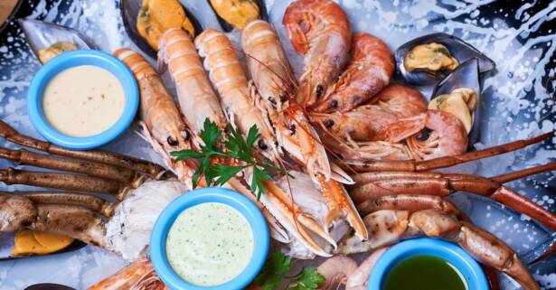 Málaga Menú de mariscada para dos con botella de vino en el centro de Málaga