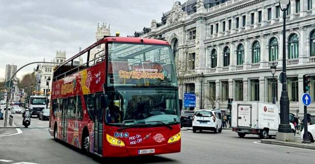 Madrid Recorre Madrid a tu ritmo: tour en autobús y a pie incluido