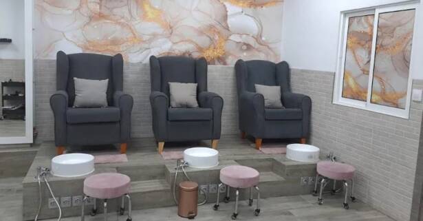 Sevilla Mimos para tus uñas: manicura y/o pedicura con esmalte semipermanente