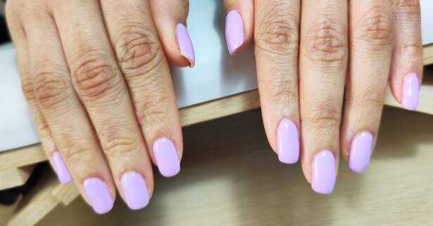 Málaga Manicura o pedicura con opción a refuerzo o primera puesta de acrygel