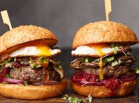 Málaga Burgers y carnes para dos con entrante