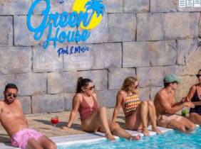 Sevilla Acceso a beach club con música y consumición para 1