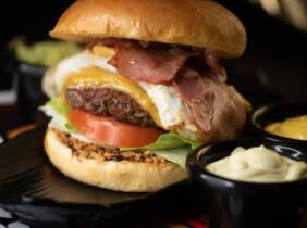 Madrid Menú burger para 2 o 4 con entrante