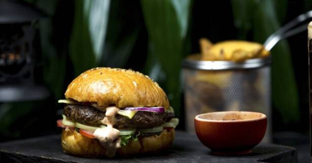 Barcelona Menú de cocina halal para 2 o 4 personas con entrante