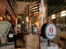 Las Palmas Amantes del vino: degustación de vinos con quesos para 2 o 4 personas