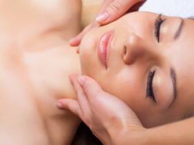 Madrid Limpieza Hydrafacial de 8 pasos con radiofrecuencia y masaje relajante