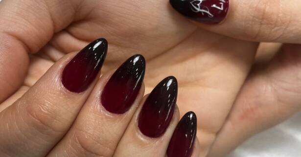 Málaga 2 sesiones de manicura con esmaltado semipermanente para 1 persona