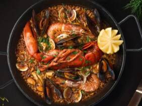 Barcelona Menú de paella o marisco con bebida para 2 o 4