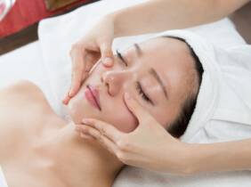 Madrid Limpieza facial profunda con masaje y vitamina C o pala ultrasónica