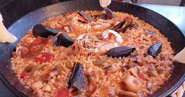 Tarragona Festín mediterráneo: menú de paella con opción a botella de vino