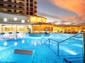 Tenerife ¡Disfruta de un día en el paraíso con spa y copa de cava para 2!