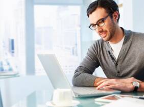 A Coruña Aprende administración gerencial con flexibilidad y expertos guiándote