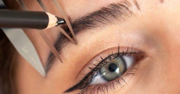Málaga Micropigmentación a elegir entre cejas y eyeliner con un retoque