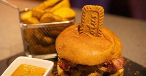 Madrid Deléitate con sabores únicos: menú de hamburguesa para 2 o 4 personas