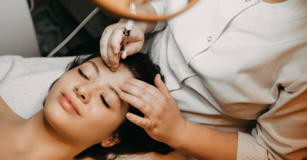 Las Palmas Doble limpieza facial en 10 pasos con tratamientos a elegir para 1