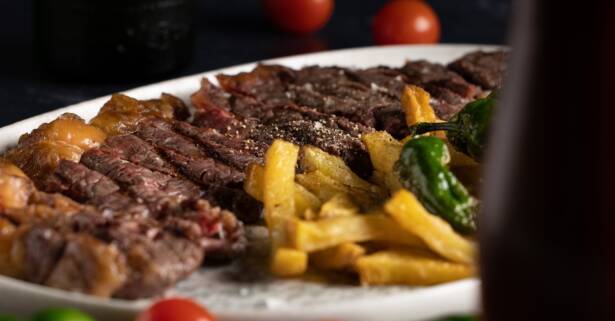 Madrid Menú de parrillada o chuletón para 2 o 4 personas con postre y bebida