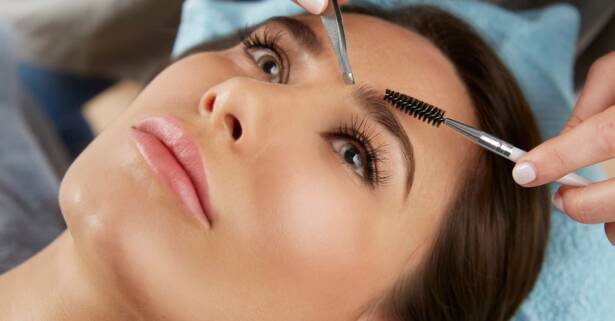 Madrid Sesión de diseño y depilación de cejas con opción extra para 1 persona
