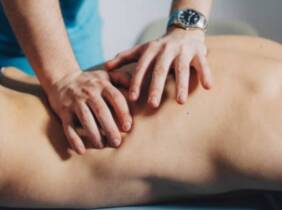 Málaga 1 o 3 sesiones de fisioterapia con opción a maquinaria