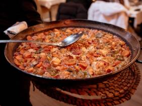 Madrid Delicioso menú de arroz de marisco o verdura con 3 entrantes