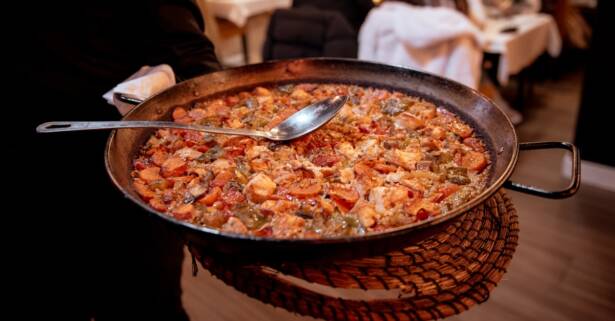 Madrid Delicioso menú de arroz de marisco o verdura con 3 entrantes