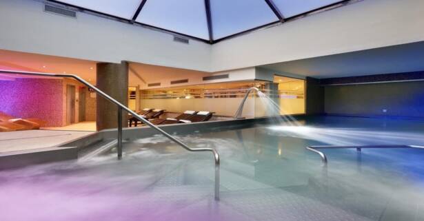 Barcelona Circuito spa en hotel 5* con copa de cava y opción a masaje para 1 o 2