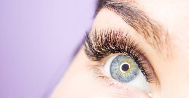Barcelona Lifting y tinte de pestañas con opción a laminado de cejas para 1