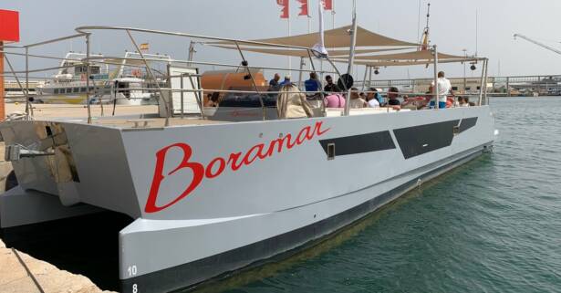 Valencia Excursión en catamarán por las playas de Gandía con comida y baño