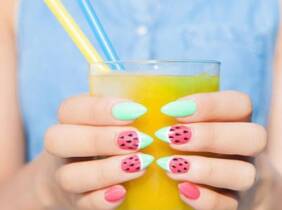 Valencia 1 o 2 sesiones de manicura y/o pedicura semipermanente para 1 persona