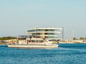 Valencia Paseo en catamarán con baño en alta mar y bebida para niño o adulto